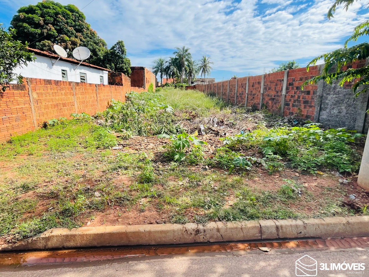 Lote à venda no Jardim Paranapunga: 
