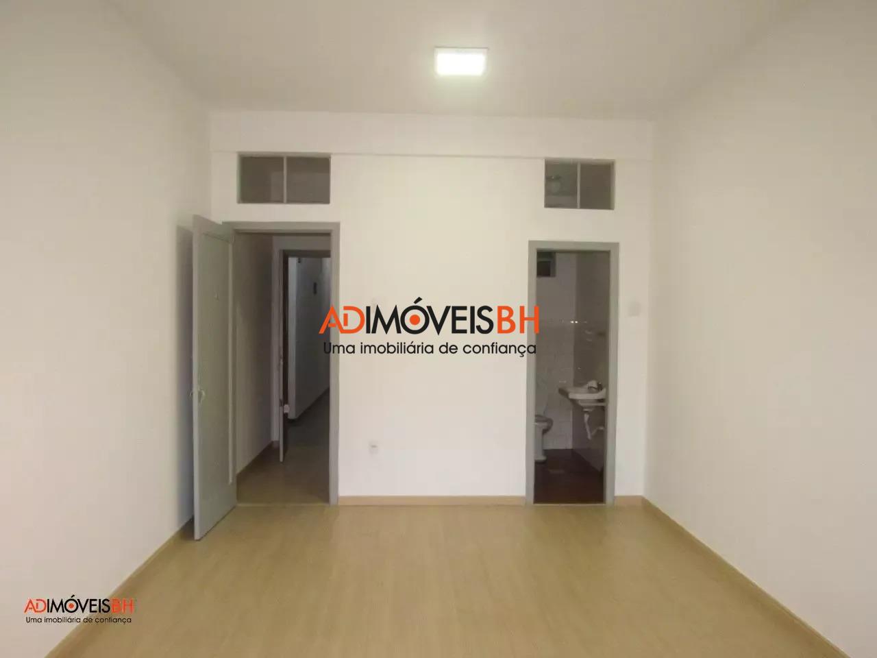 Sala à venda no Centro: 