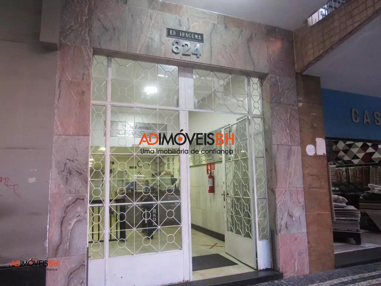 Sala à venda no Centro: 