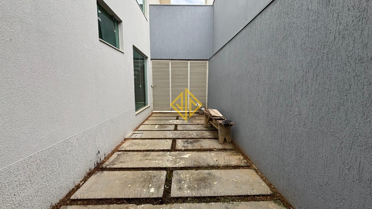 Sobrado à venda no Condomínio São Paulo: 