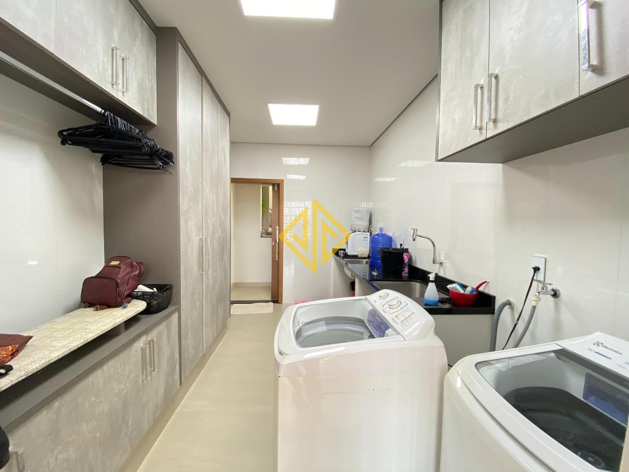 Sobrado à venda no Condomínio São Paulo: 