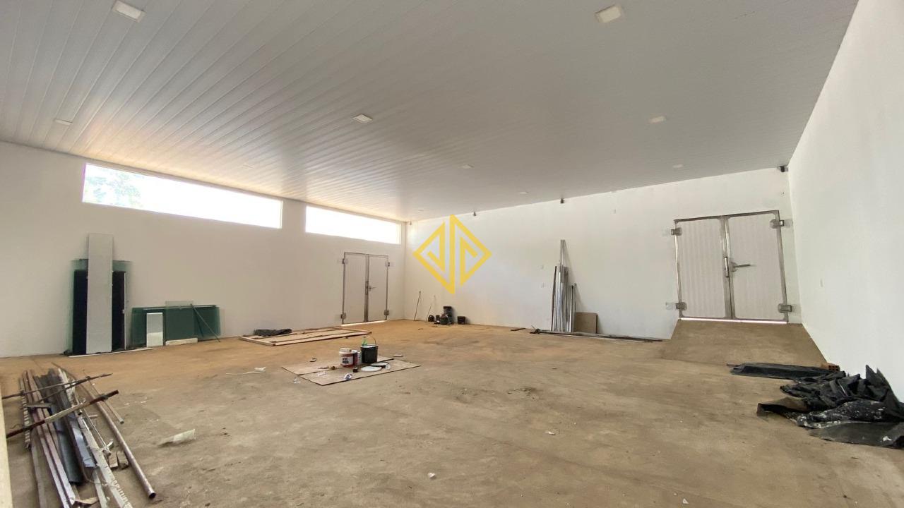 Galpão para aluguel no Grandes Áreas: 