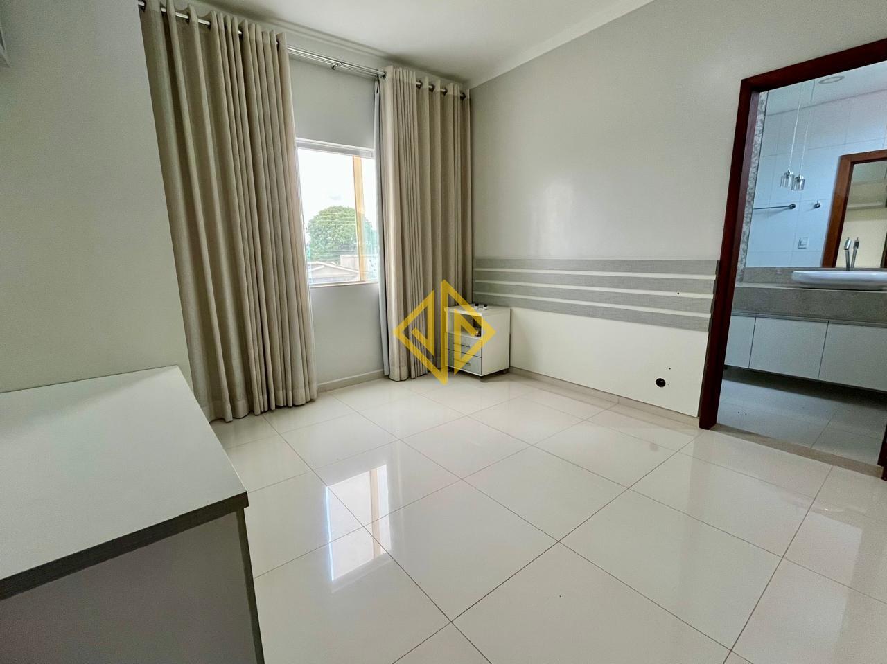 Sobrado à venda no Setor 03: