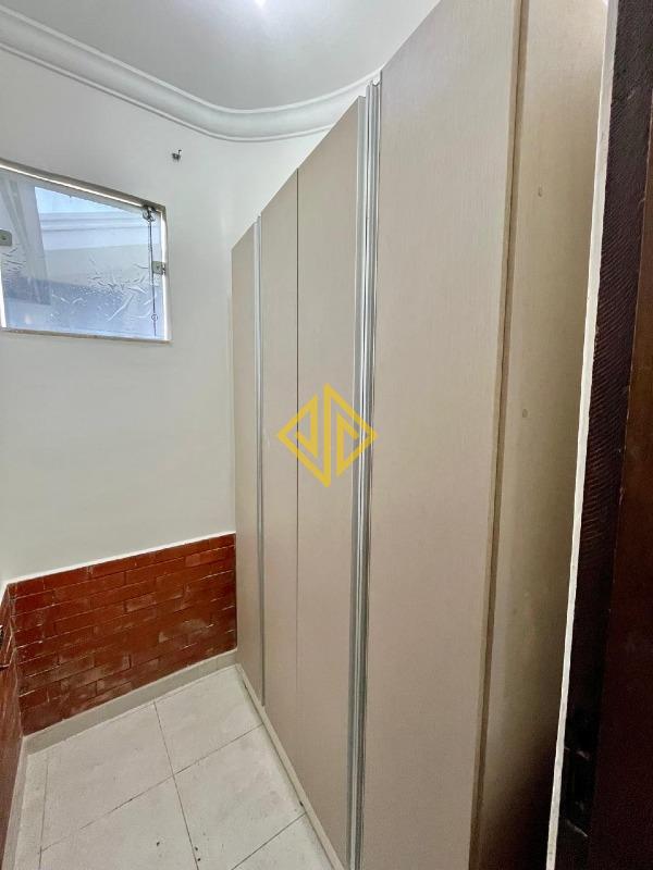 Sobrado à venda no Setor 03: