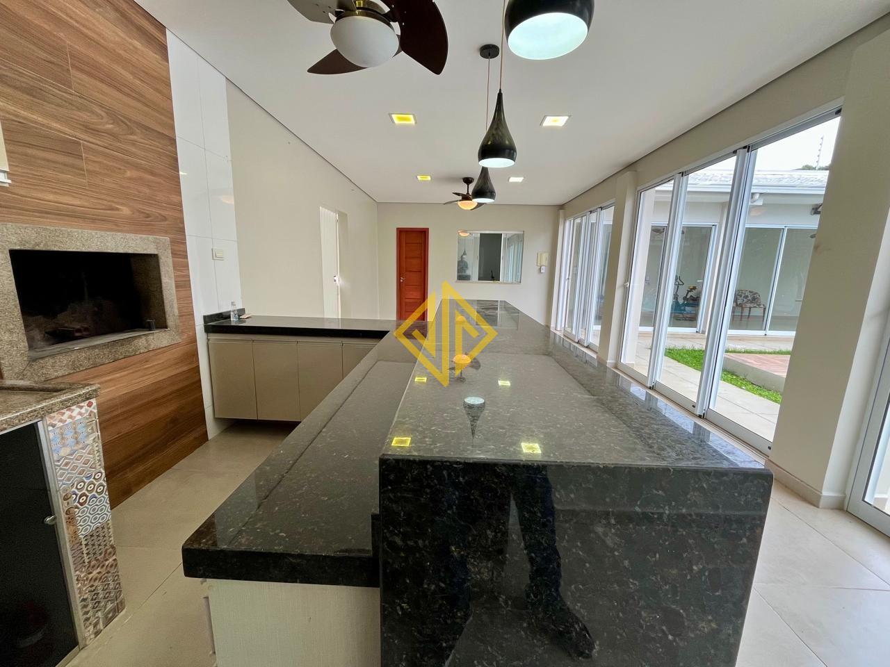 Sobrado à venda no Setor 03: