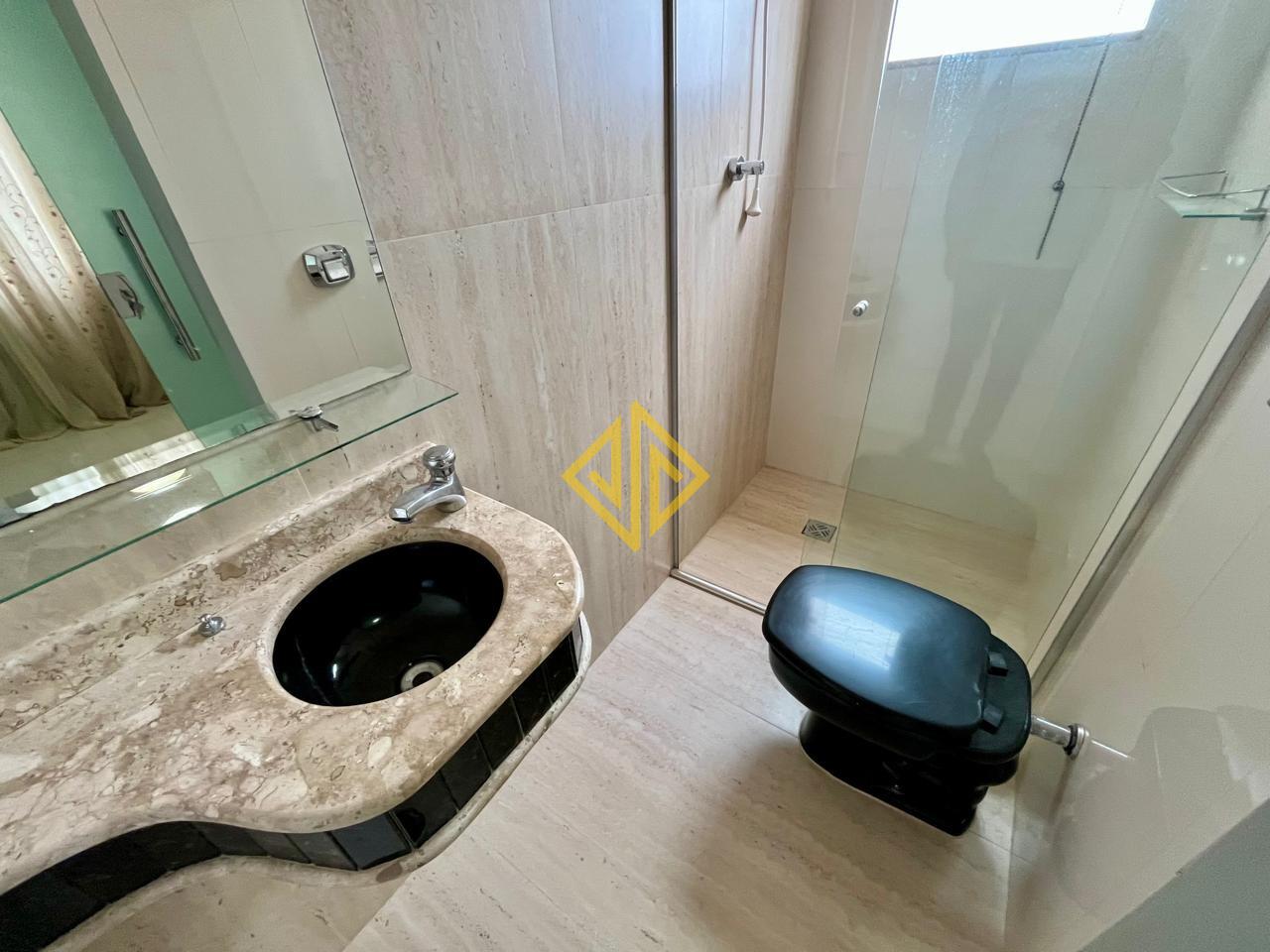 Sobrado à venda no Setor 03: