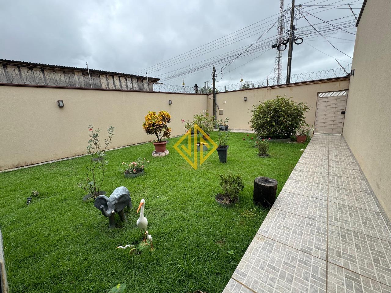 Sobrado à venda no Setor 06: