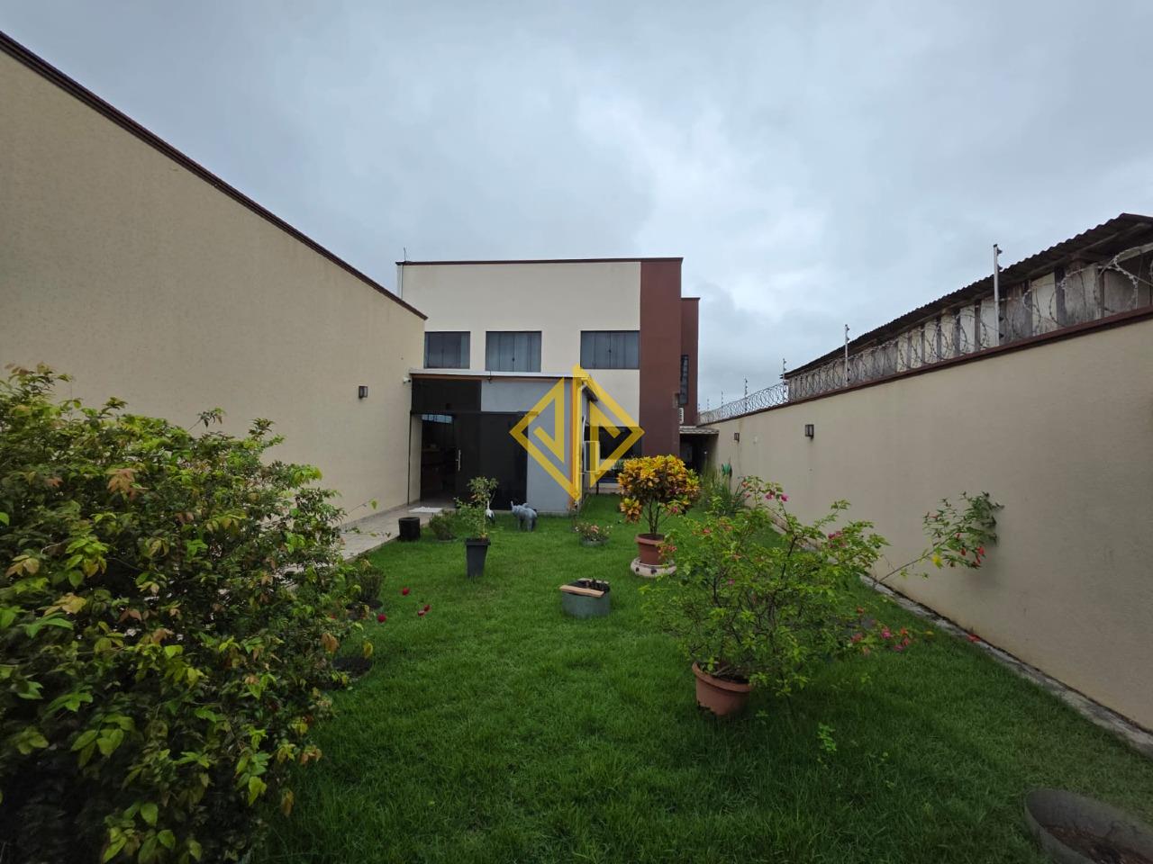 Sobrado à venda no Setor 06: