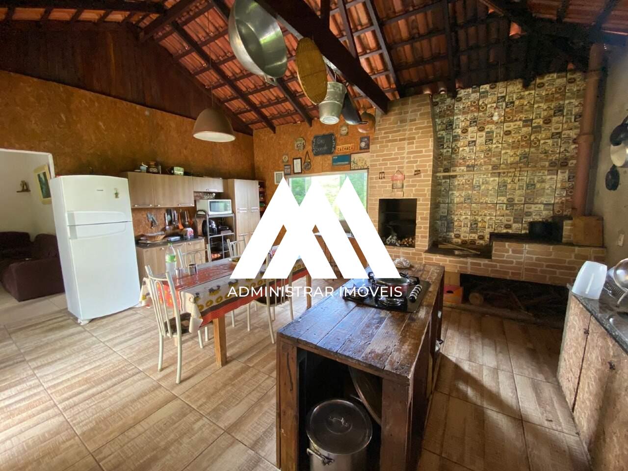 Chácara Rural com construção à venda no Pedras: 