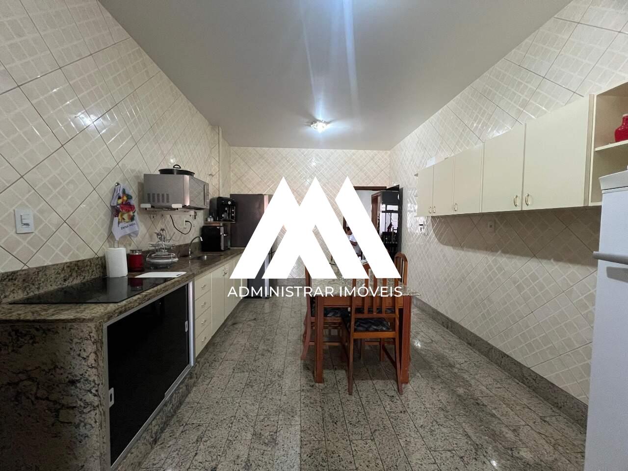 Casa à venda no Centro: 