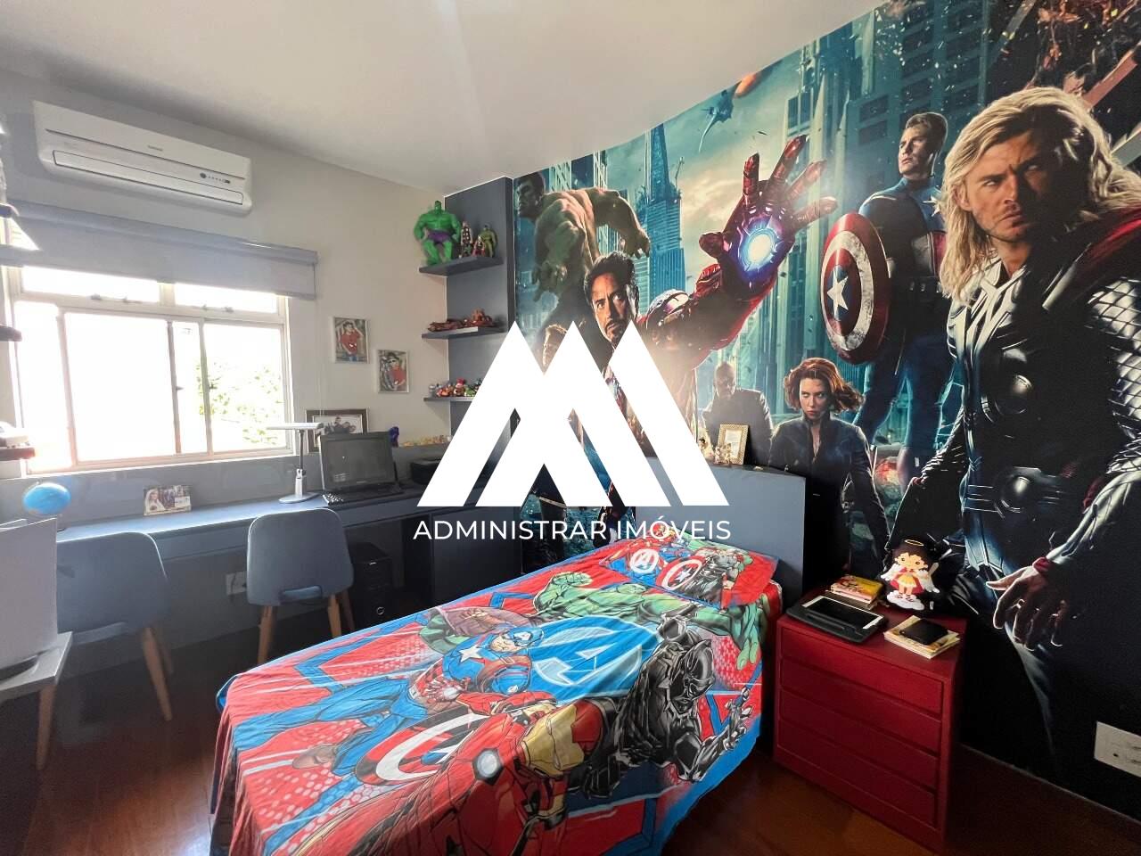 Casa à venda no Centro: 