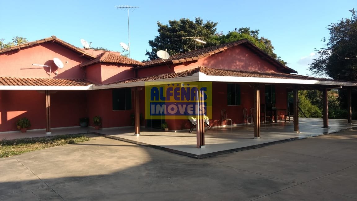 Casa à venda 3 quartos no Bairro COLONIAL