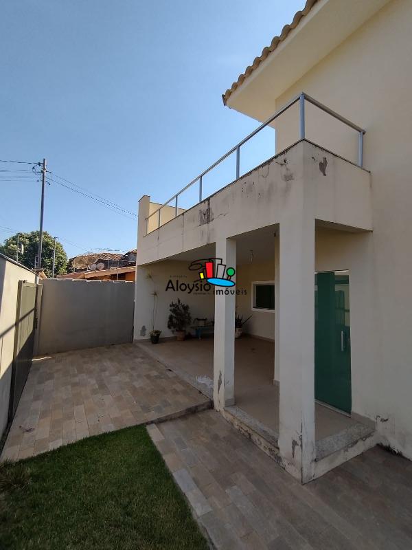 Casa com 3 dormitórios, 218 m² - venda por R$ 690.000,00 ou