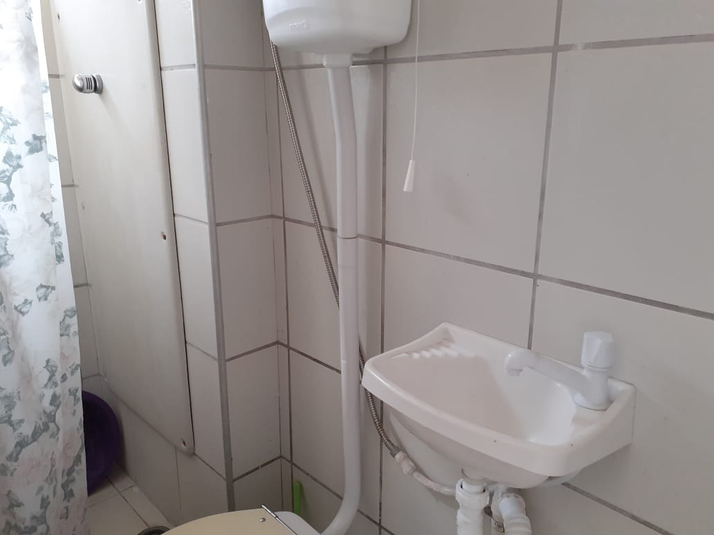 Apartamento à venda no Parnamirim: WC empregada