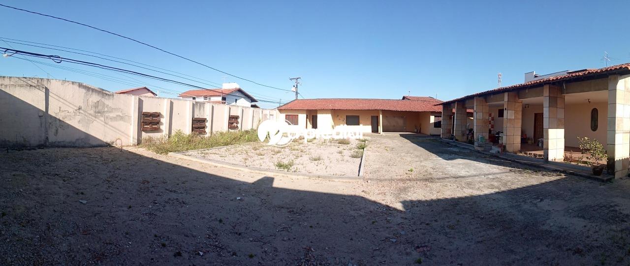 Casa para aluguel no Cidade dos Funcionários: