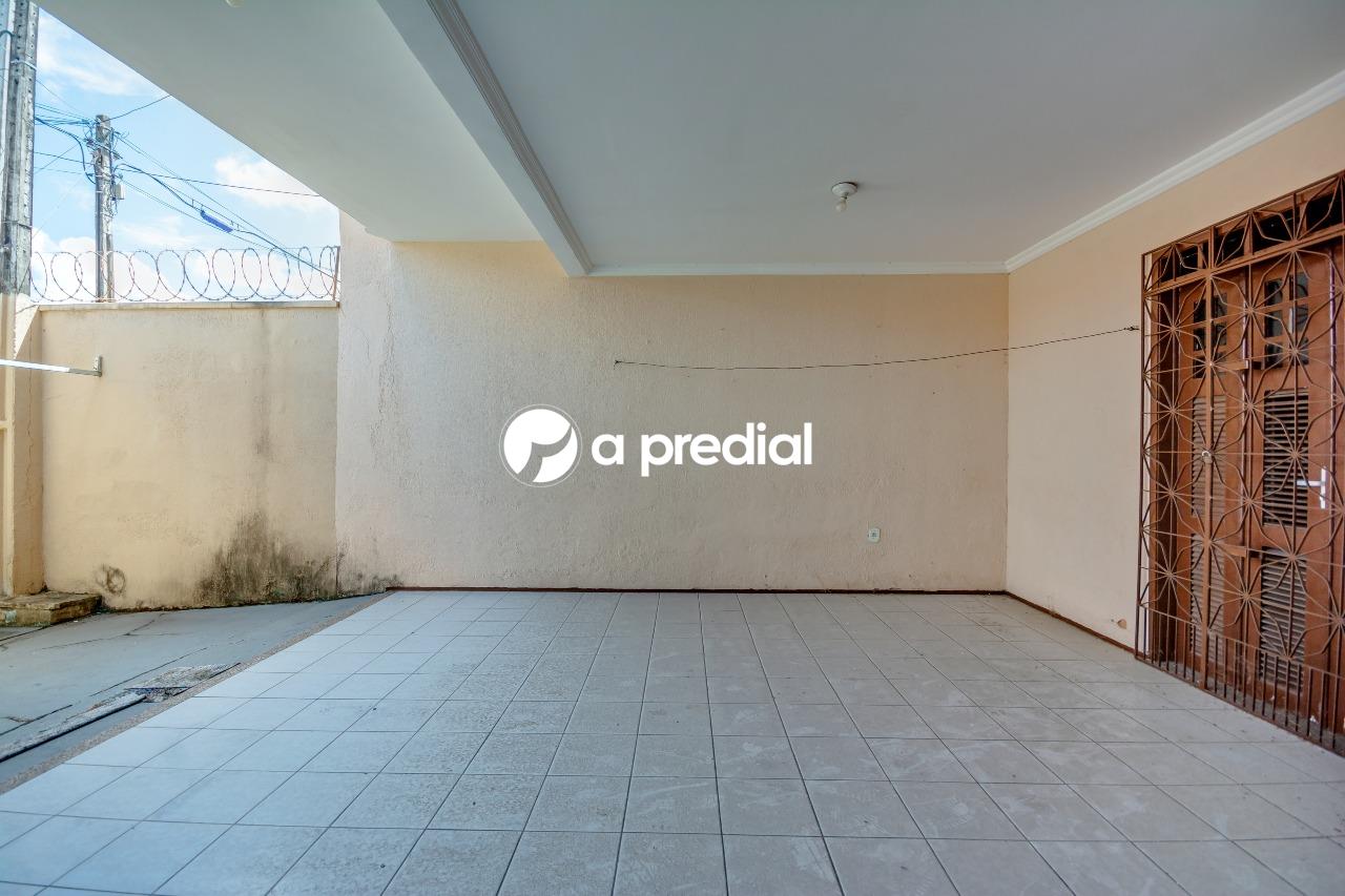 Casa para aluguel no Cidade dos Funcionários: