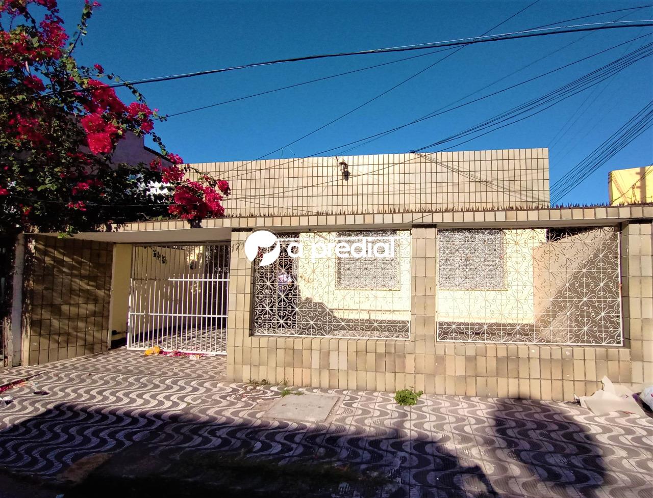 Casa para aluguel no Centro: fachada