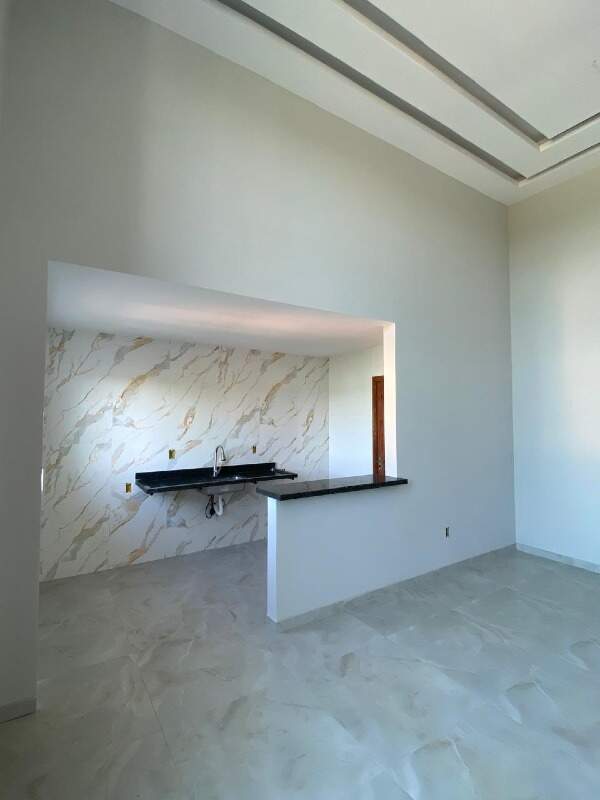 Casa à venda no Loteamento Extensão do Serramar: 