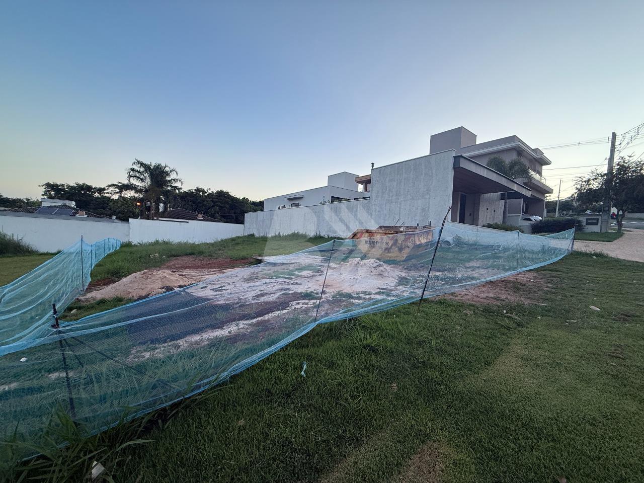 Terreno em Condomínio à venda no Ondas: 