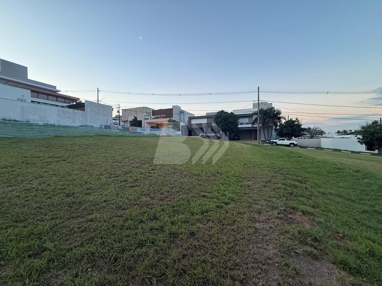 Terreno em Condomínio à venda no Ondas: 