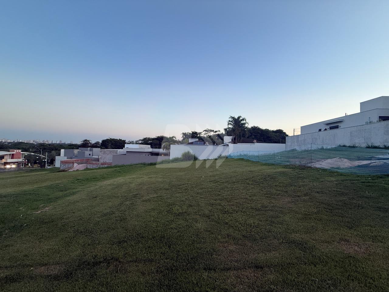 Terreno em Condomínio à venda no Ondas: 