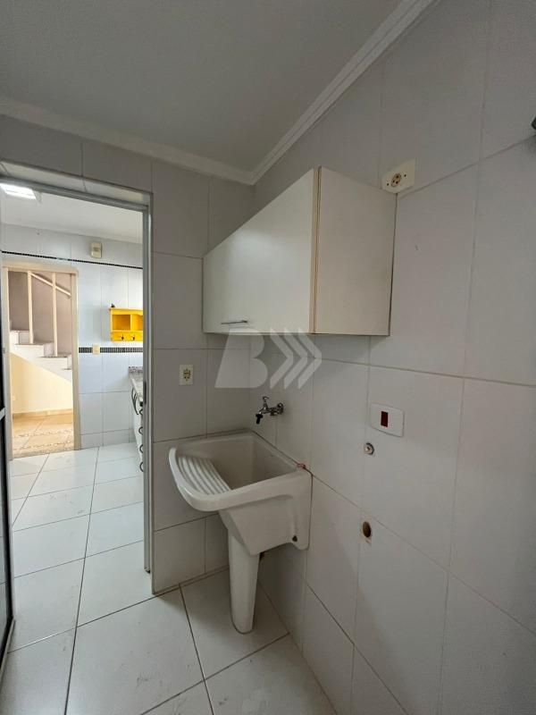 Casa de Condomínio para aluguel no Campestre: 