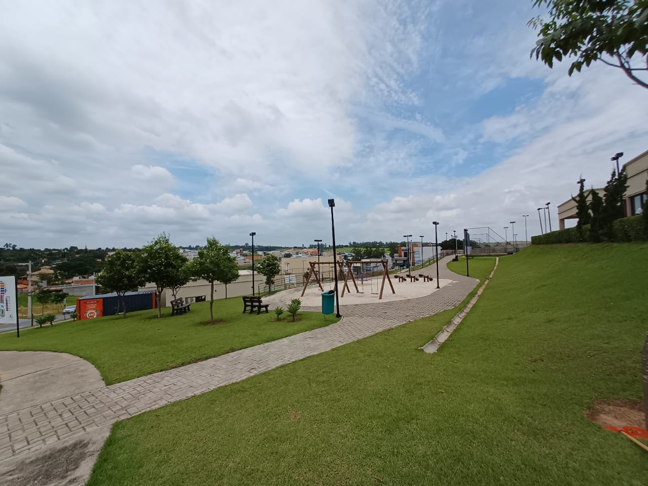 Terreno à venda no bairro RESIDENCIAL MILANOIndaiatuba: 