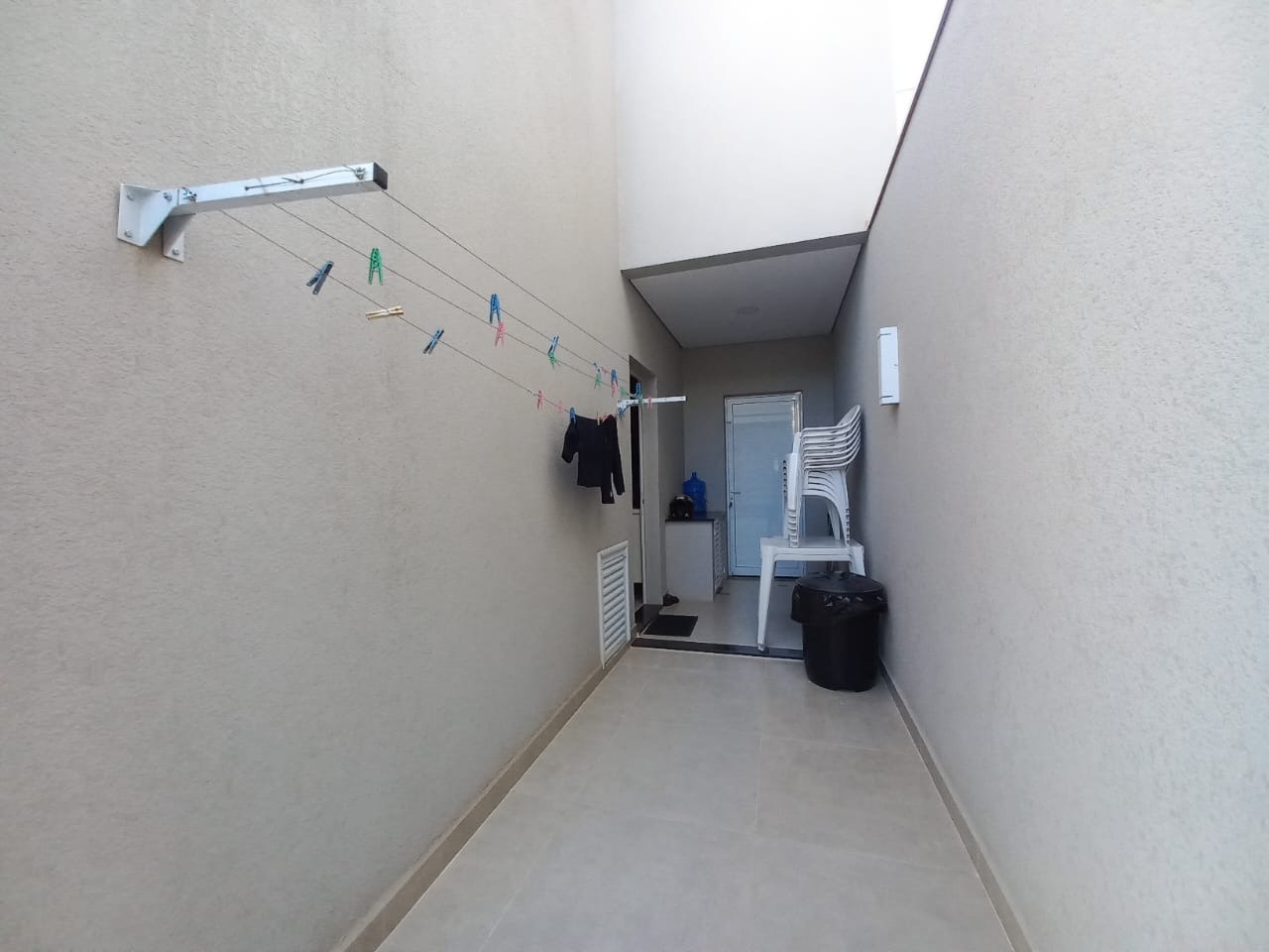 Casa de condomínio à venda no bairro JARDIM RESIDENCIAL DONA MARIA JOSÉIndaiatuba: Entrada de Serviço