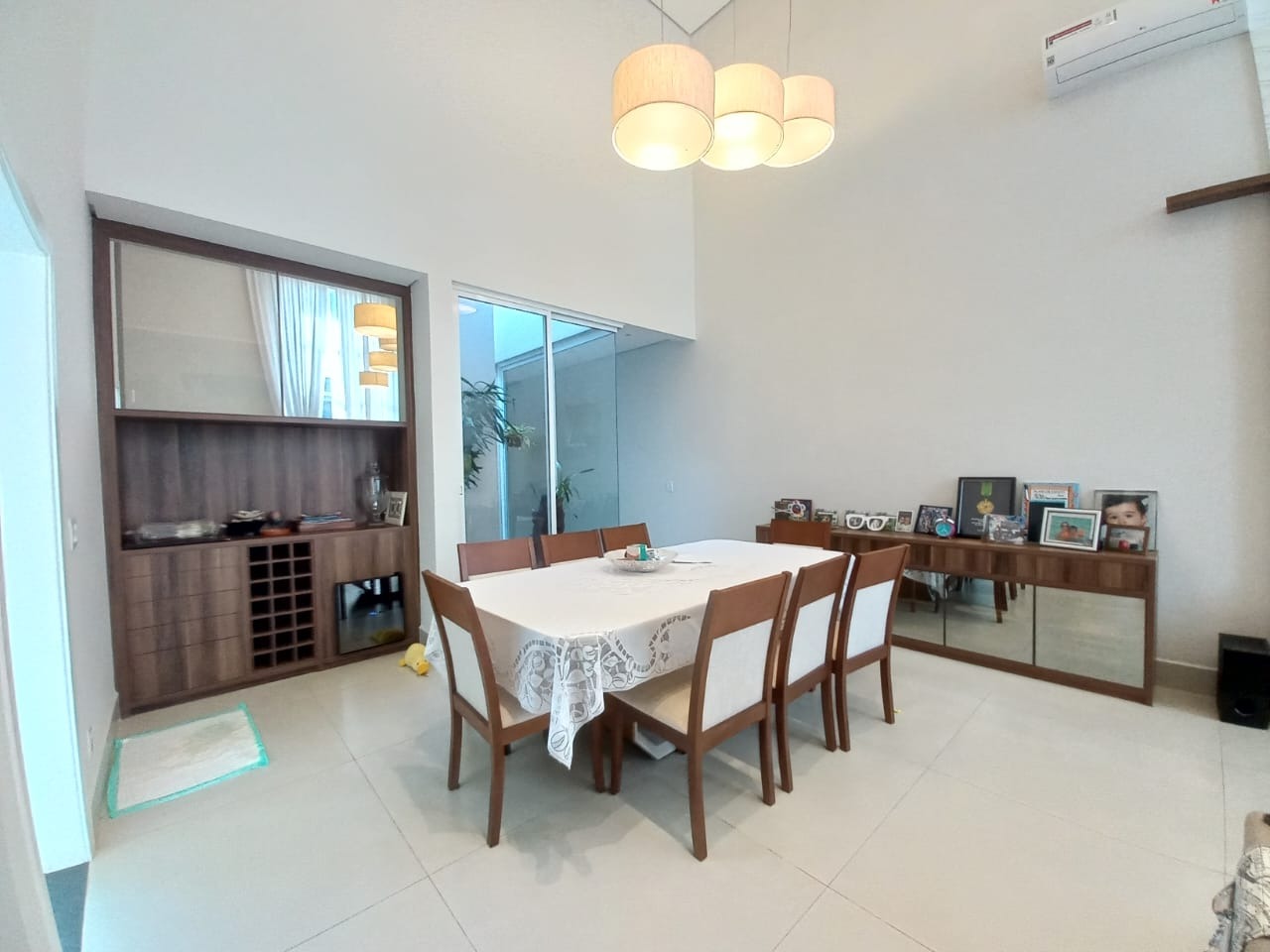Casa de condomínio à venda no bairro JARDIM RESIDENCIAL DONA MARIA JOSÉIndaiatuba: Sala de Jantar