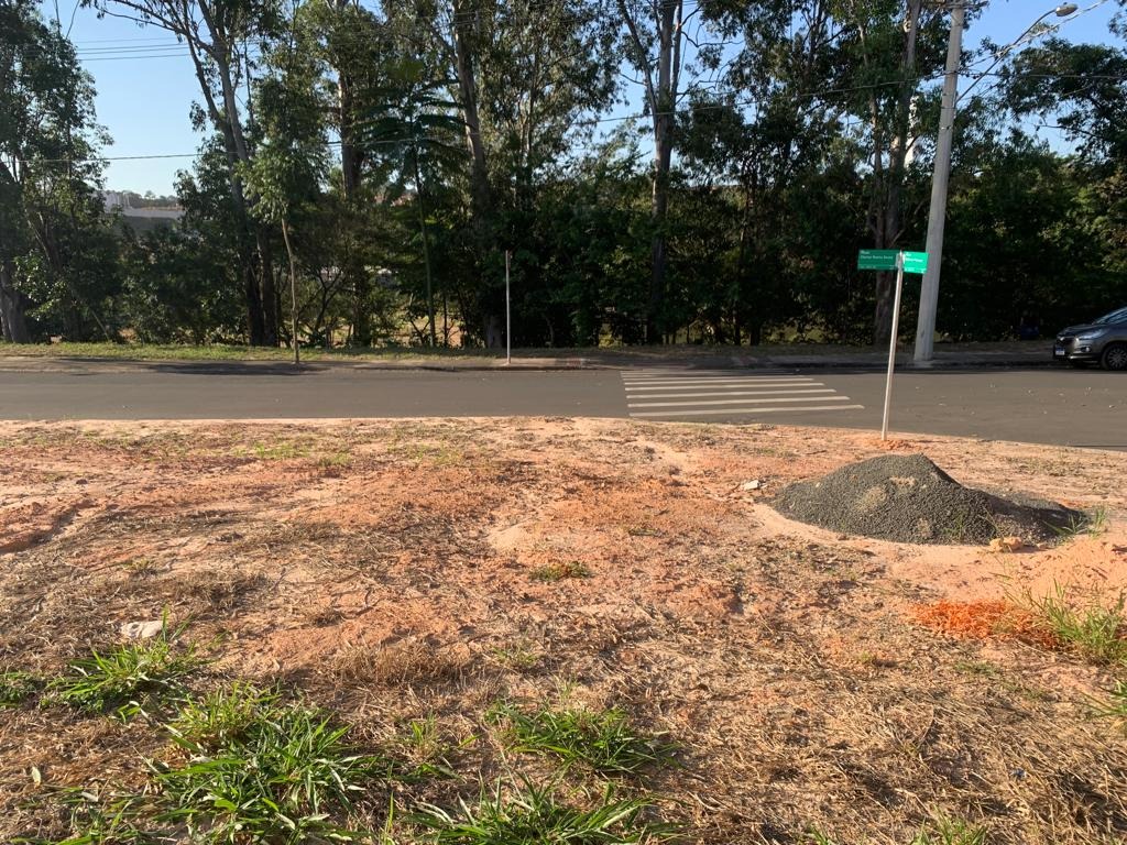 Terreno à venda no bairro JARDIM LAGUNAIndaiatuba: 