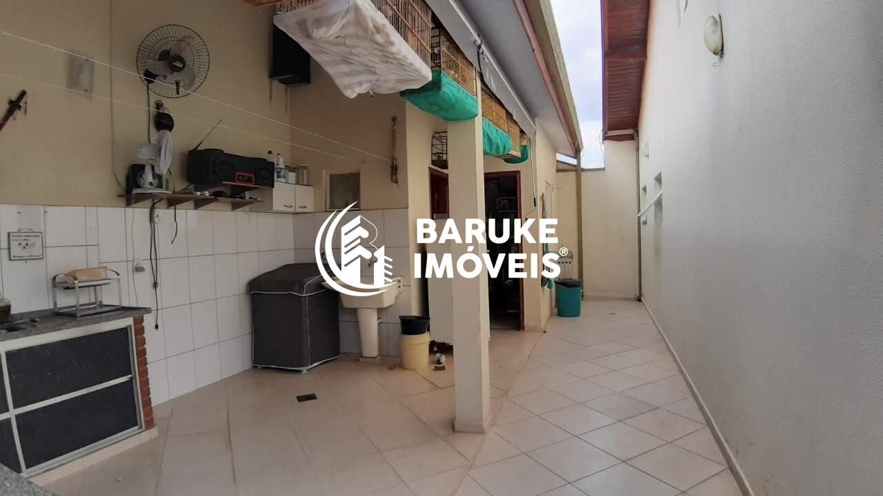 Casa à venda no bairro Jardim ReginaIndaiatuba: Churrasqueira