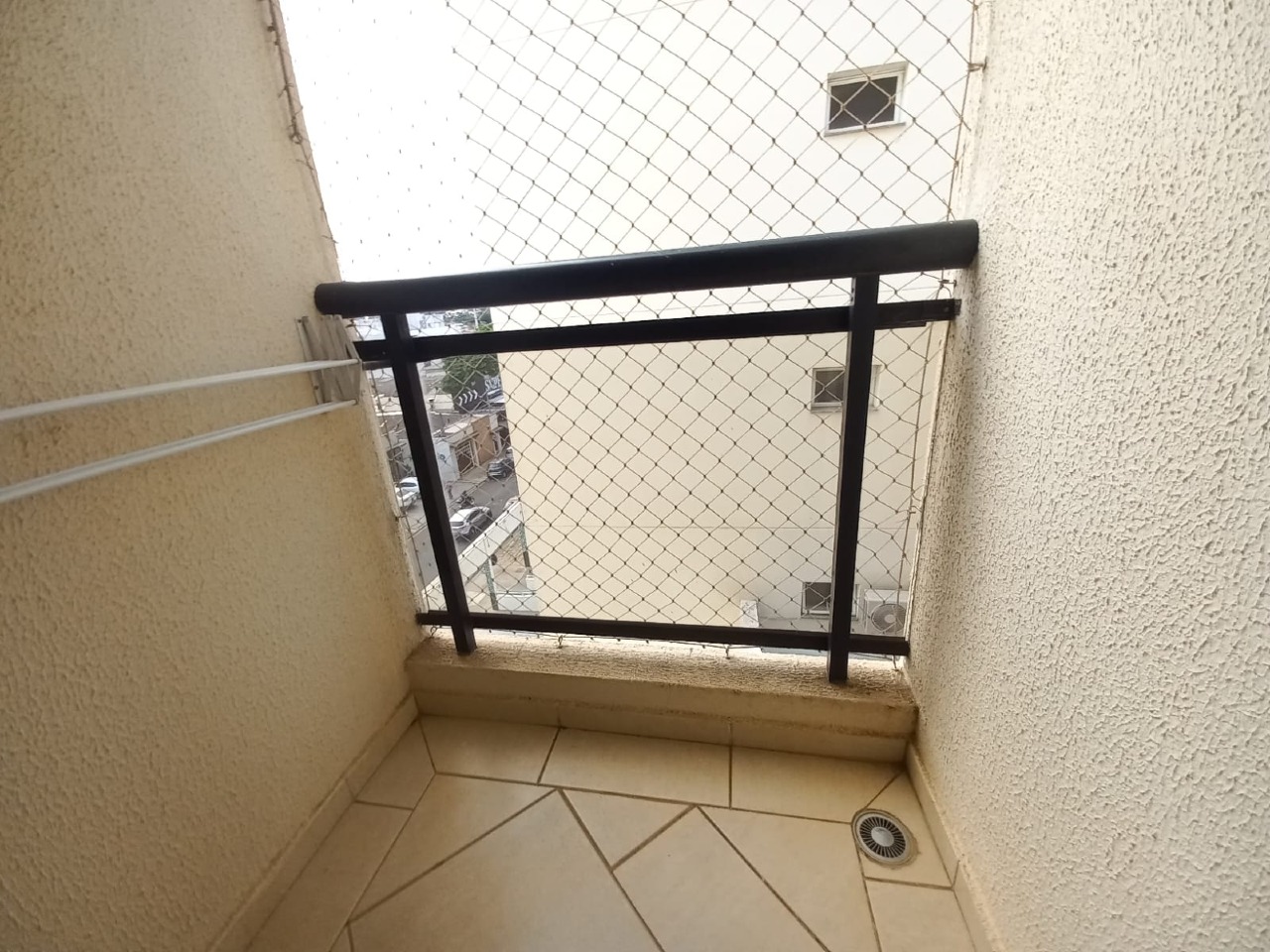 Apartamento à venda no bairro CENTROIndaiatuba: Varanda Suíte