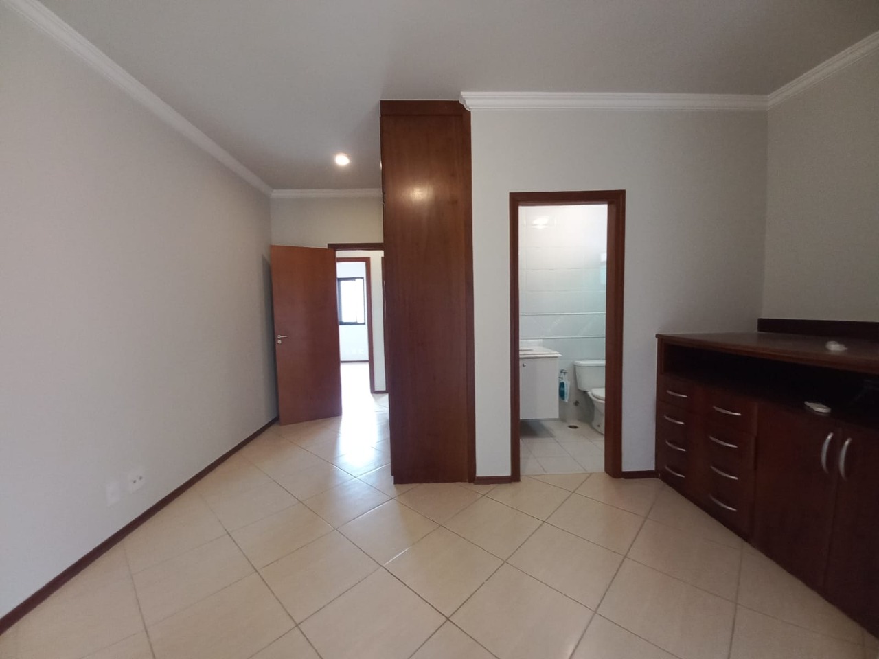 Apartamento à venda no bairro CENTROIndaiatuba: Quarto Suíte