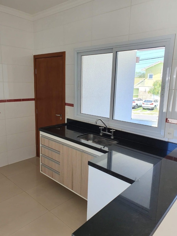 Casa de condomínio para aluguel no bairro JARDIM VISTA VERDEIndaiatuba: Cozinha