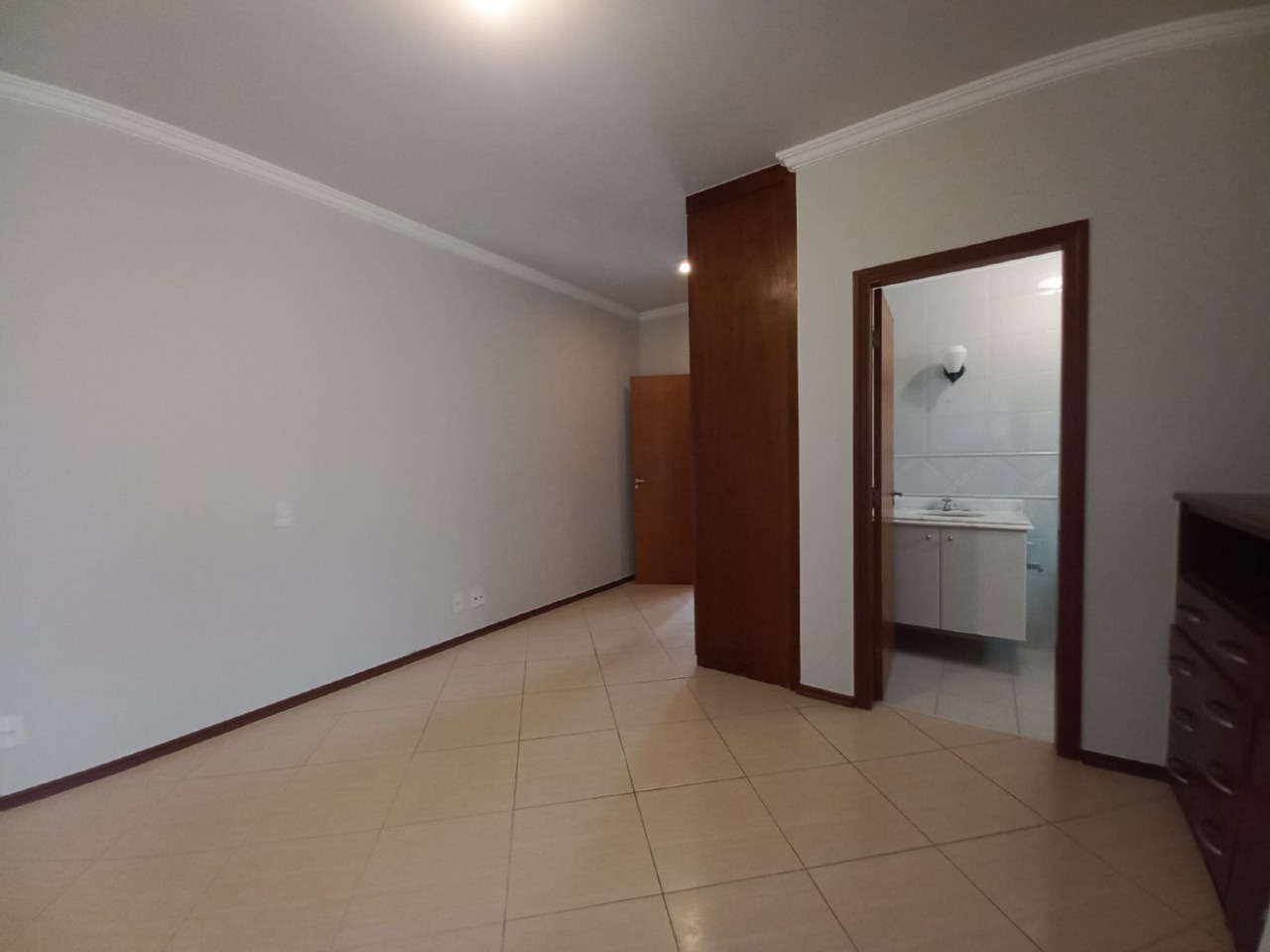 Apartamento para aluguel no bairro CENTROIndaiatuba: Quarto Suíte