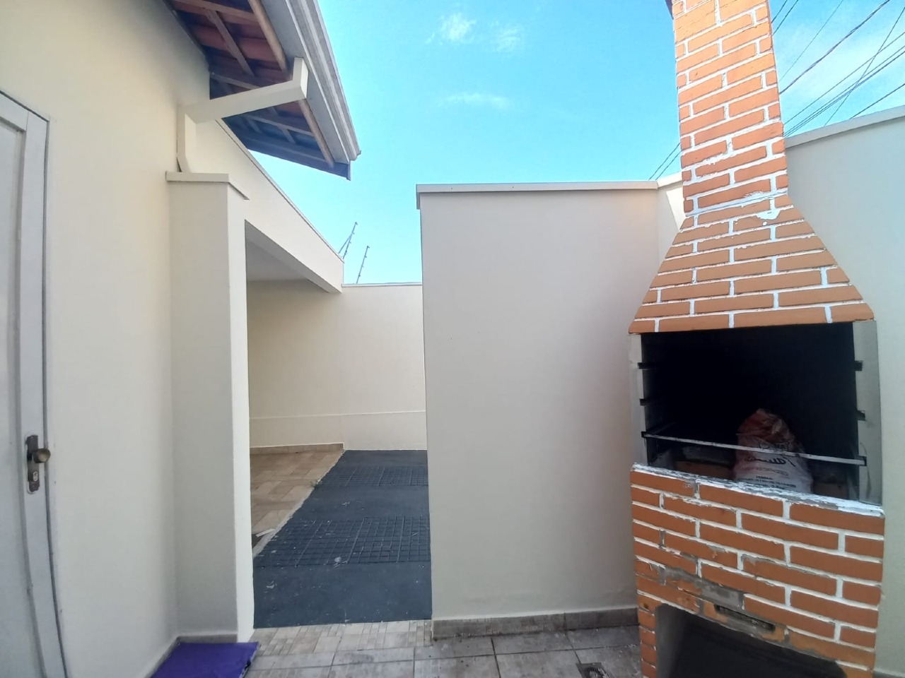 Casa para aluguel no bairro JARDIM POMPEIAIndaiatuba: Quintal