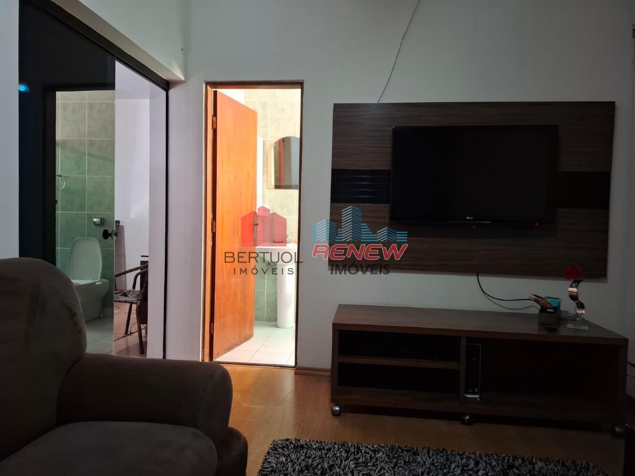 Casa à venda Centro em Vinhedo: Sala de TV no piso superior