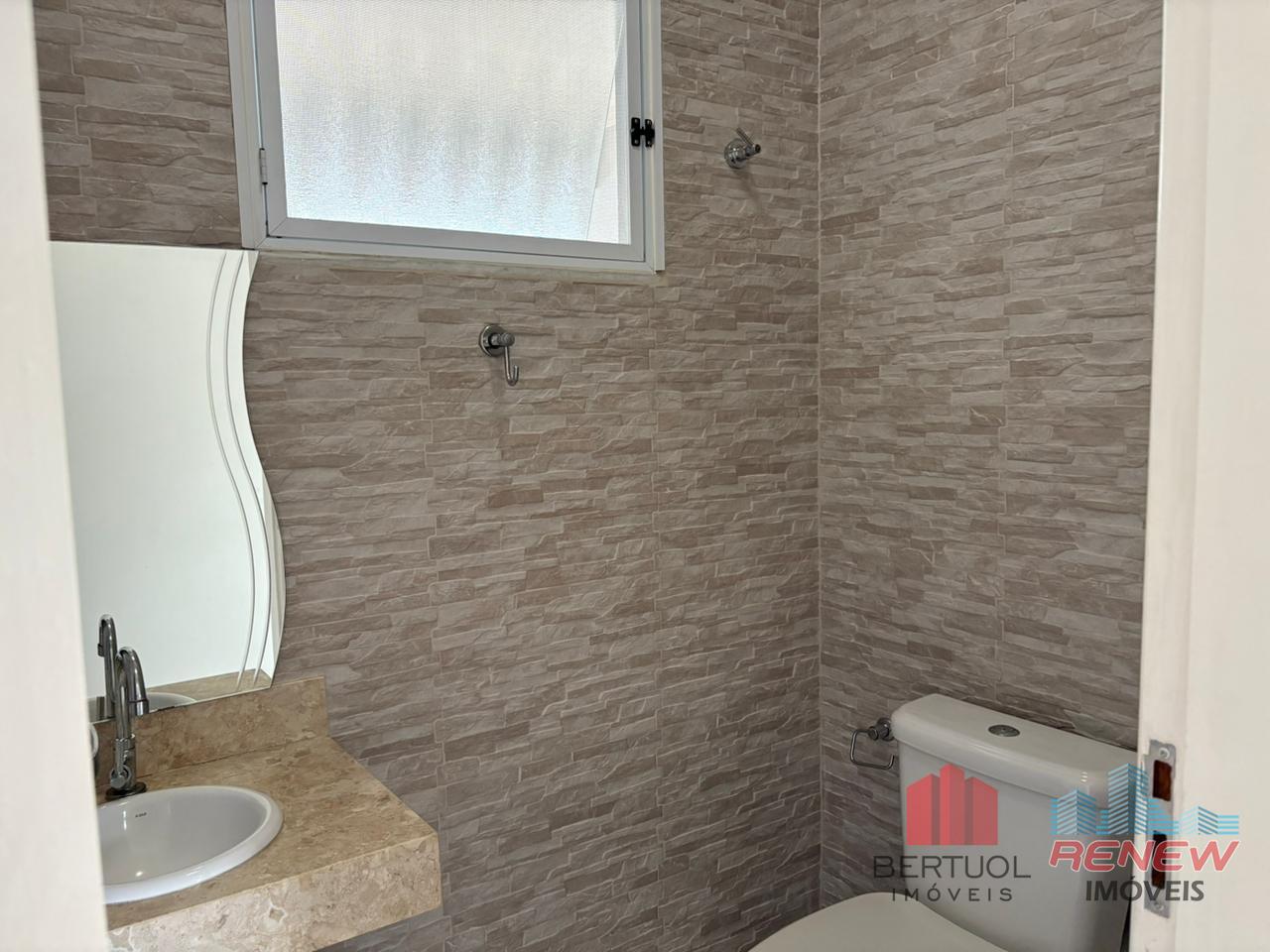 Casa de Condomínio para aluguel Condomínio Portal dos Jequitibás em Valinhos: Lavabo