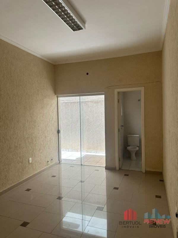 Sala comercial para aluguel Centro em Vinhedo: Sala no centro