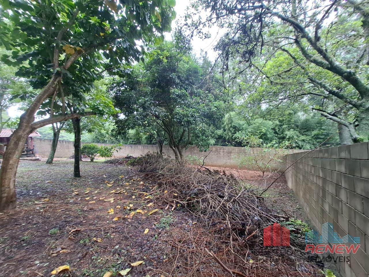 Terreno em condomínio à venda Condomínio Villa D’oro em Vinhedo: 