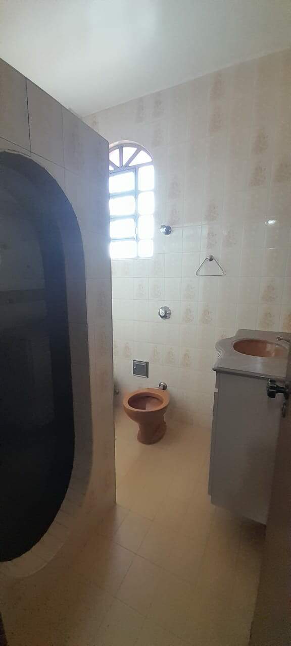 Casa à venda no GrãDuquesa: 4522-1-122.jpg