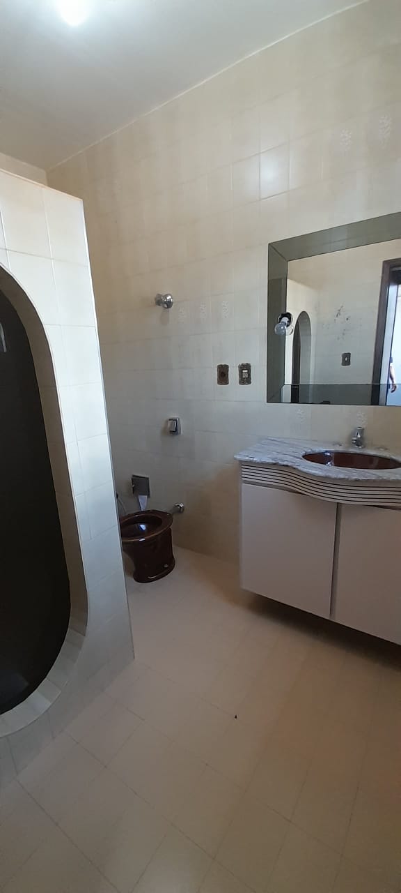 Casa à venda no GrãDuquesa: 4522-14-122.jpg