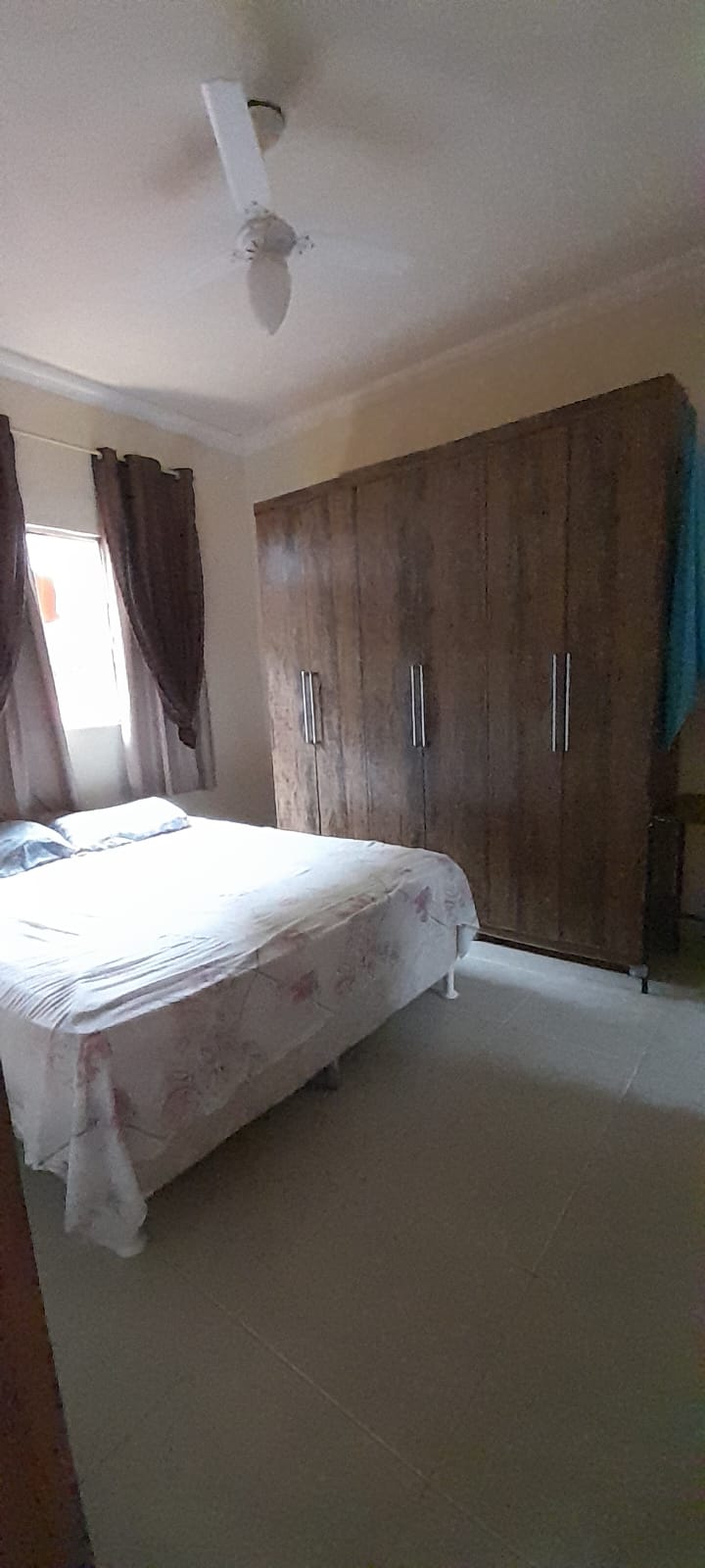 Casa à venda no Tiradentes: sc_imagens_4b7996ddf4ebb22e5bda5a18fbacef85.jpg