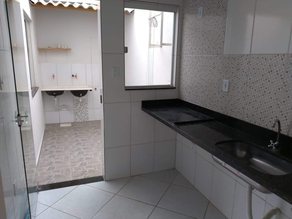 Casa à venda no Caravelas: sc_imagens_00691da2531dc9f897fd69cc1e502cbf.jpg