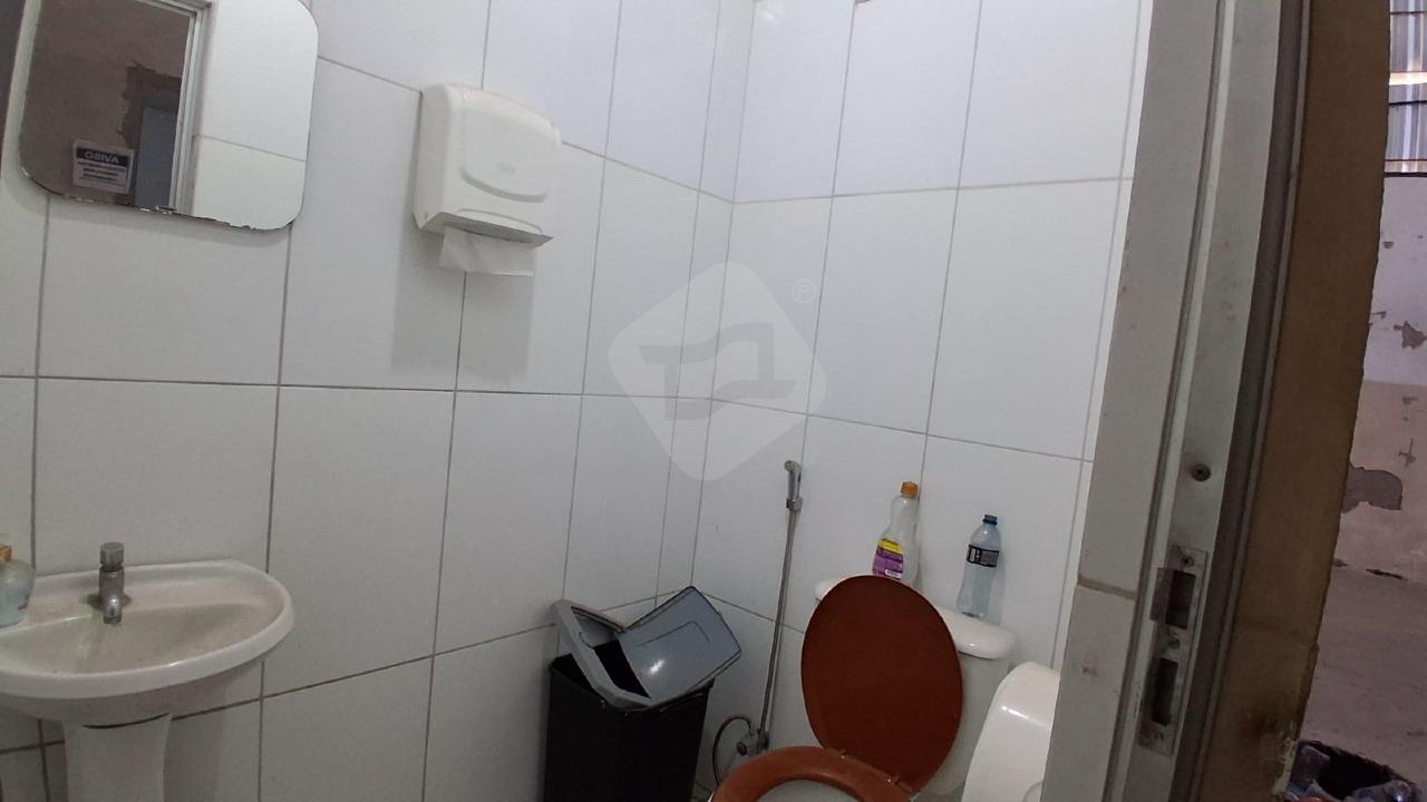 Galpão para aluguel no Lourdes: BANHEIRO 1