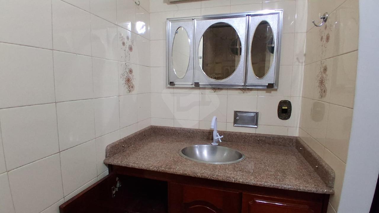 Casa para aluguel no Maria Eugênia: BANHEIRO SUÍTE