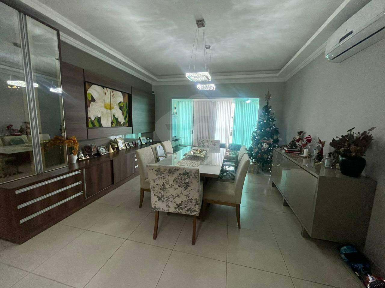 Casa à venda no GrãDuquesa: 