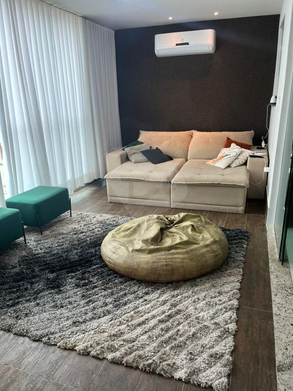 Casa à venda no GrãDuquesa: 