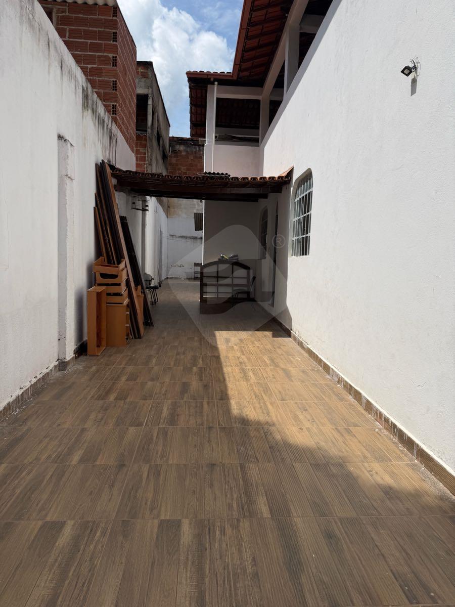 Casa à venda no Elvamar: 