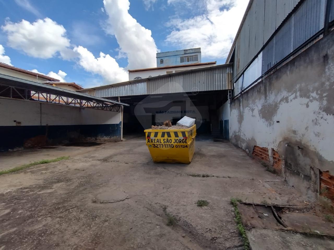 Galpão para aluguel no Vila Bretas: FRENTE DO GALPÃO